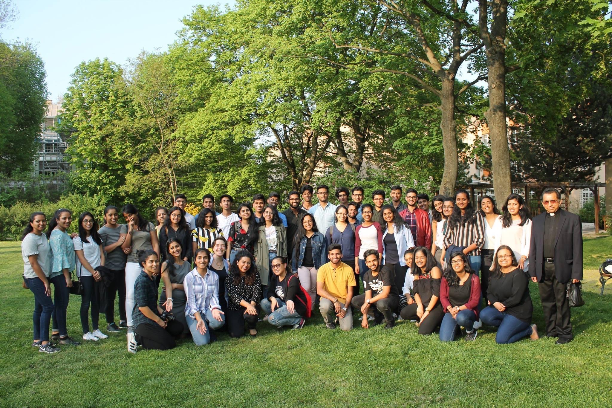 8 Junge Mitglieder der Wiener St Thomas Gemeinde c St Thomas Syro Malabar Wien Th Thandappilly