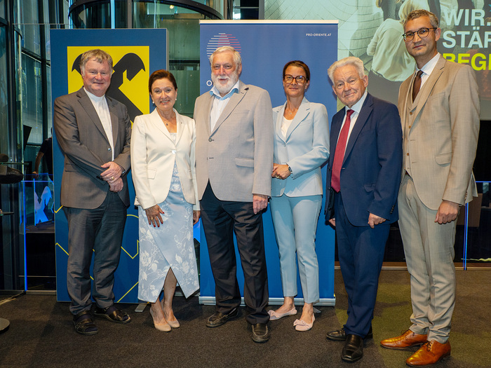 Gruppenfoto Pro Oriente Linz Vortrag und Podiumsdiskussion mit Franz Fischler dioezese linz